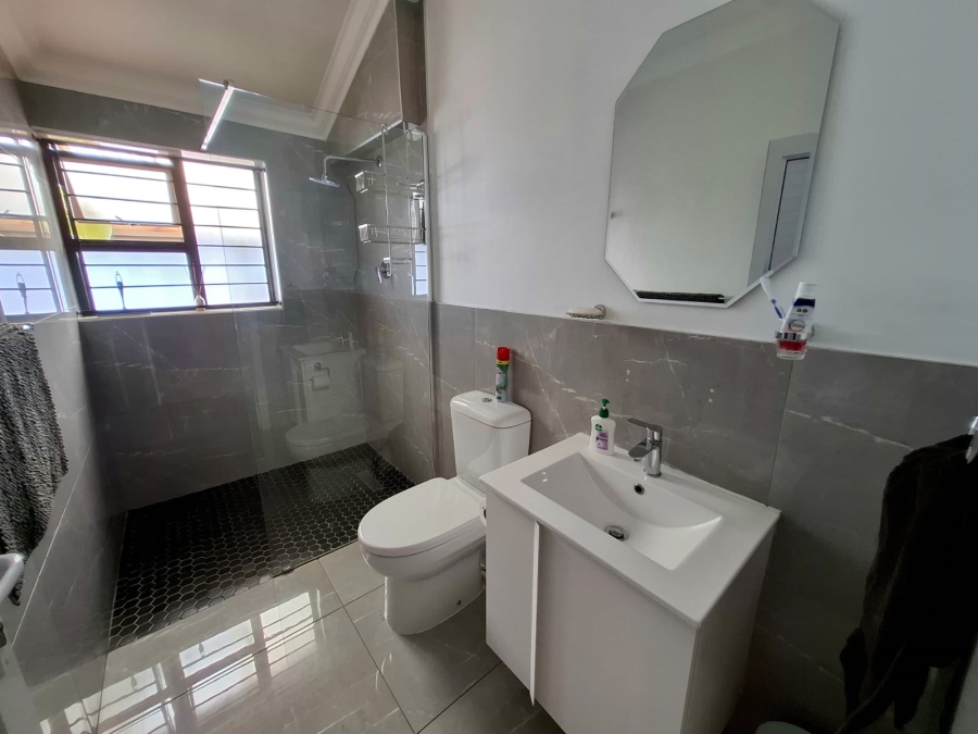 To Let 3 Bedroom Property for Rent in Ruyterwacht Western Cape